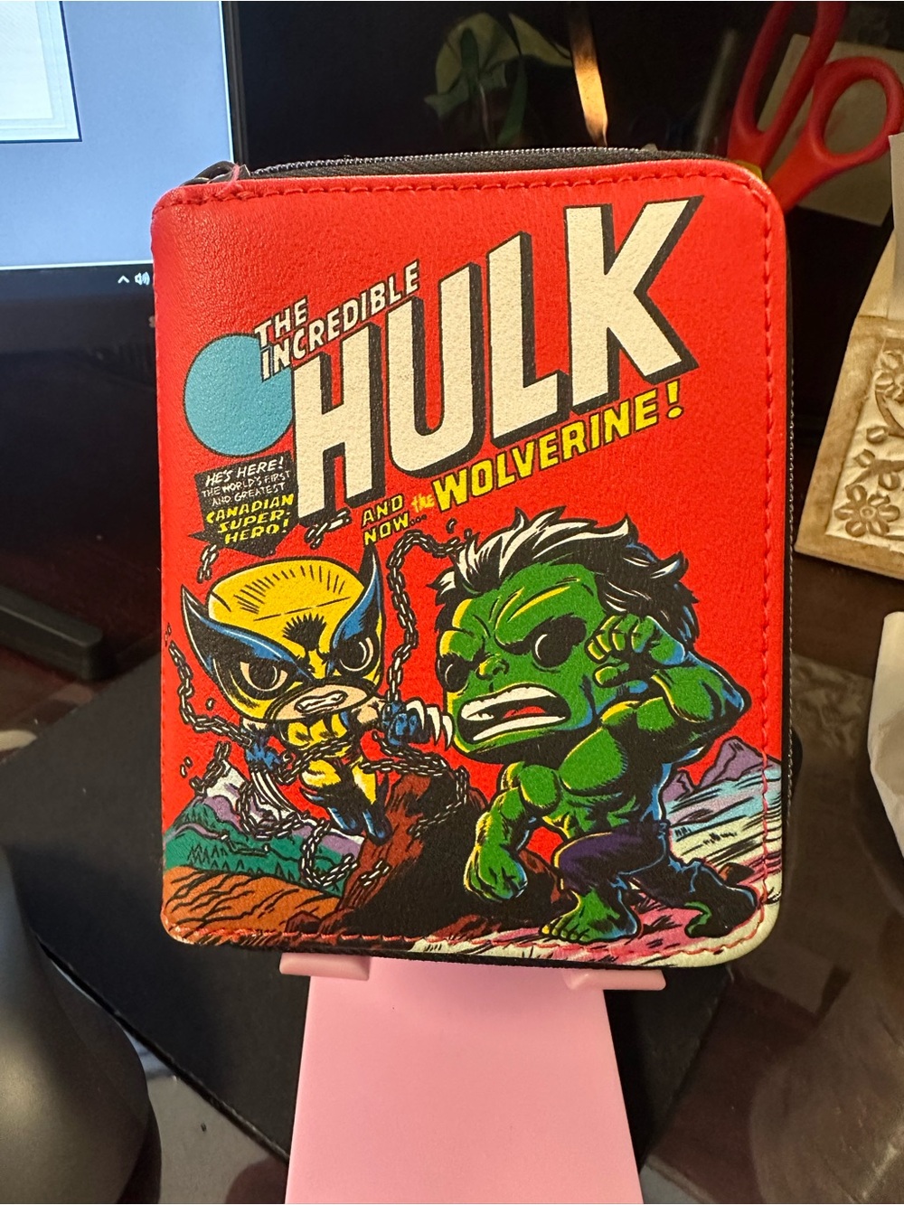 The Incredible Hulk & Wolverine Zip Wallet - Red Graphic